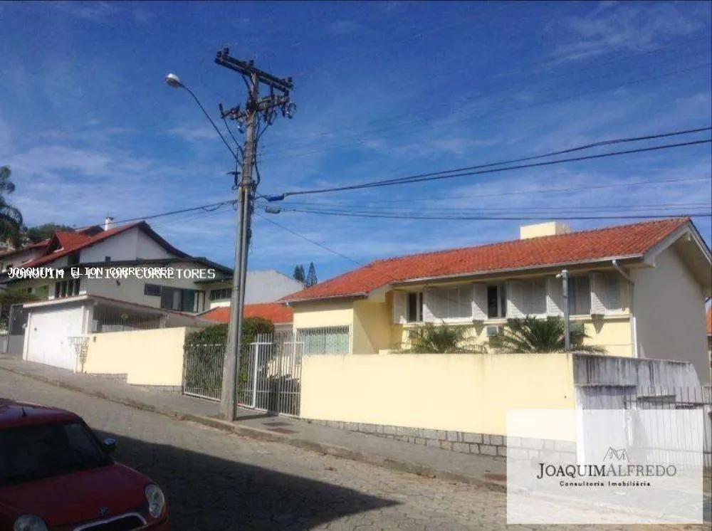 Casa, 4 quartos, 300 m² - Foto 1