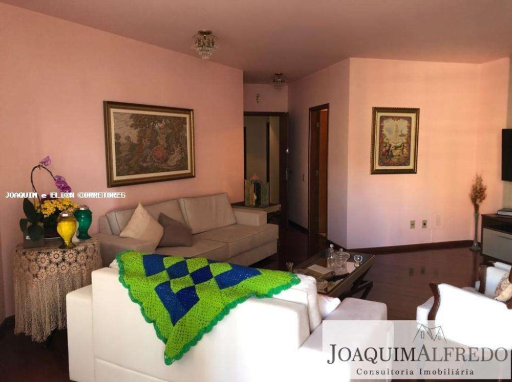 Apartamento à venda com 3 quartos, 150m² - Foto 1