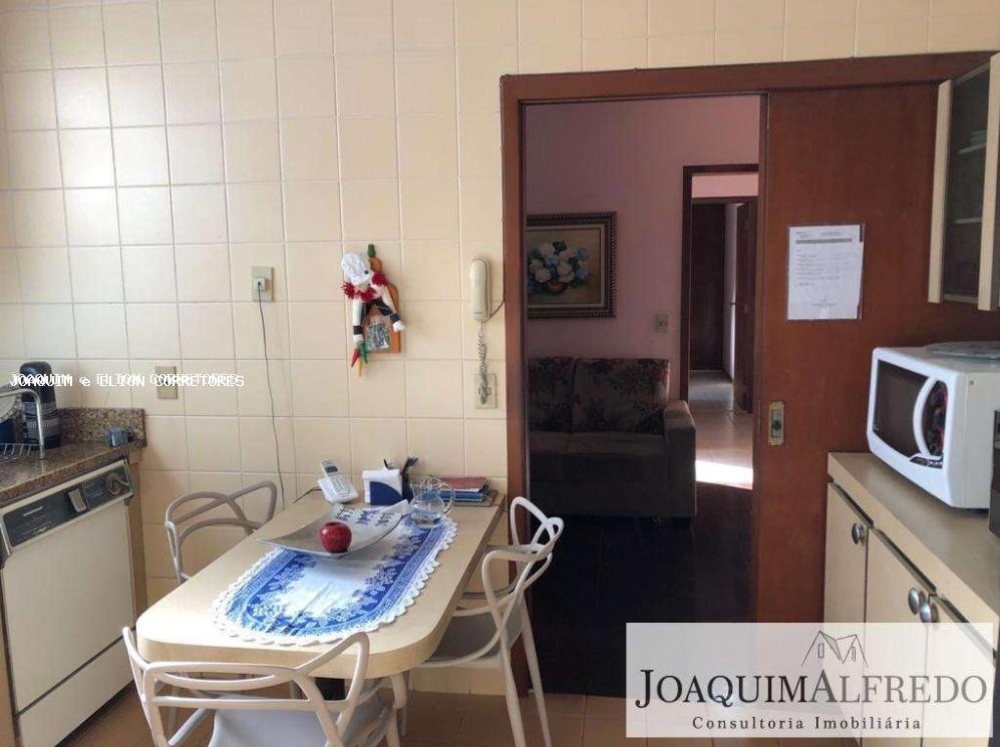 Apartamento à venda com 3 quartos, 150m² - Foto 12