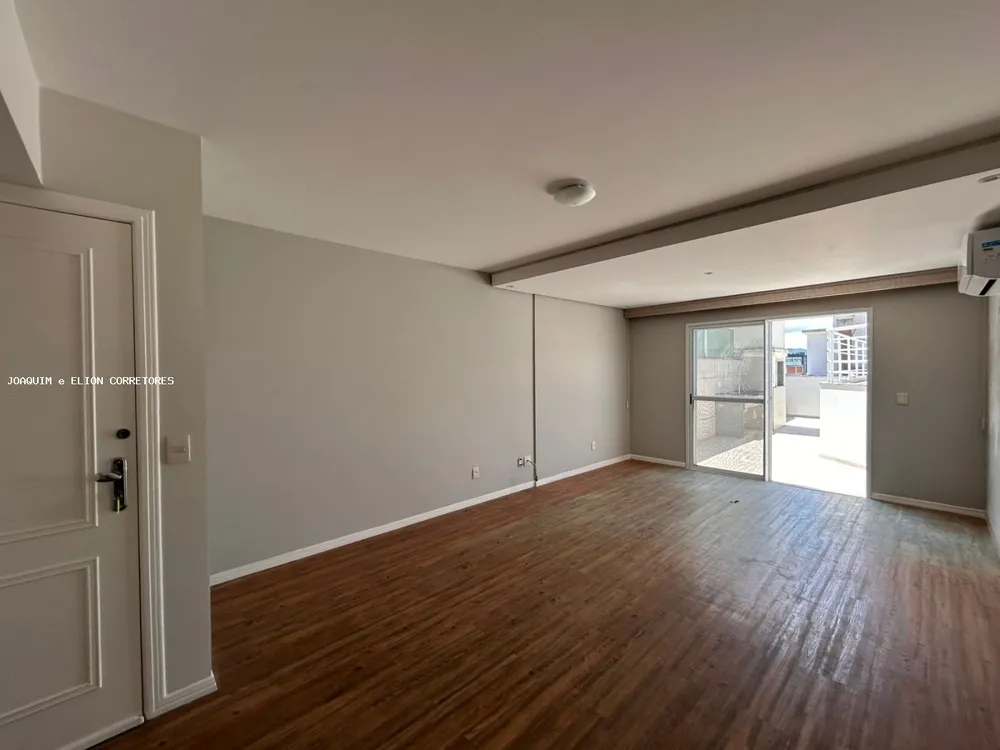 Cobertura, 3 quartos, 263 m² - Foto 4