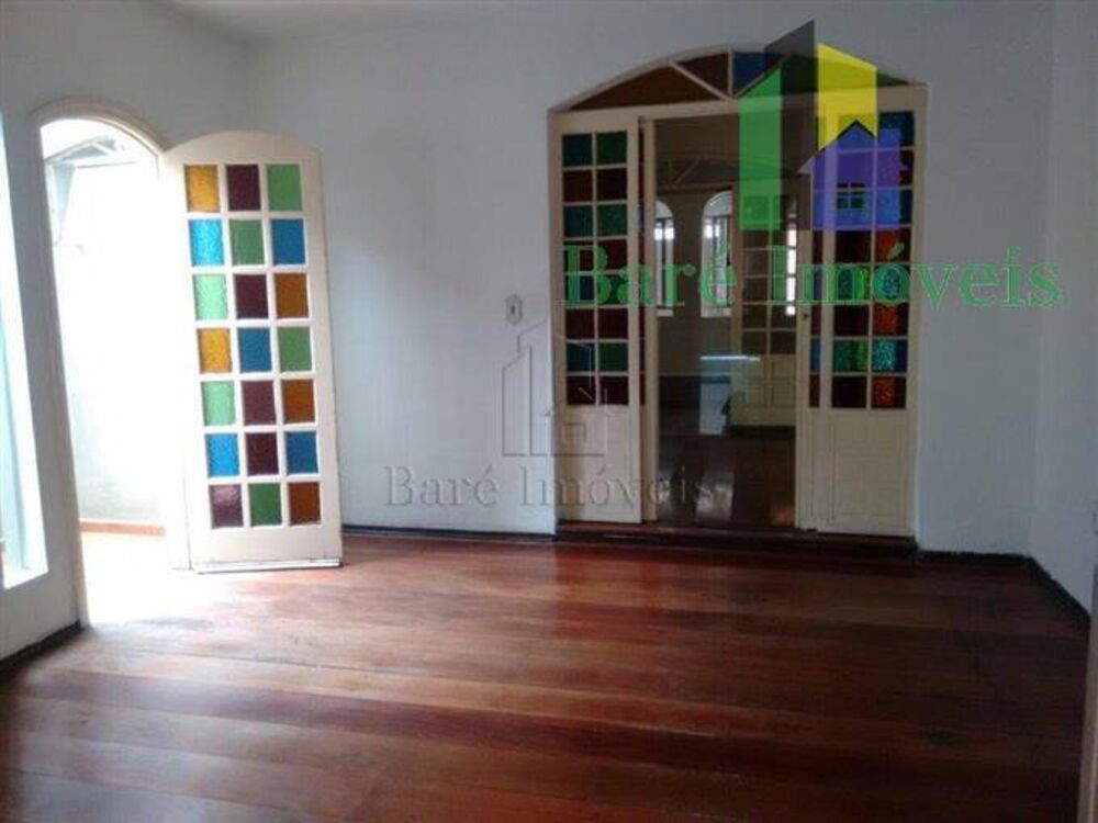 Sobrado, 4 quartos, 271 m² - Foto 1