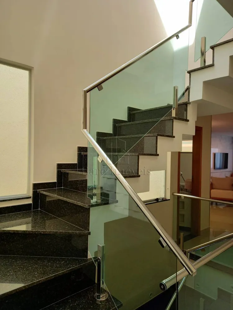 Sobrado, 3 quartos, 240 m² - Foto 1