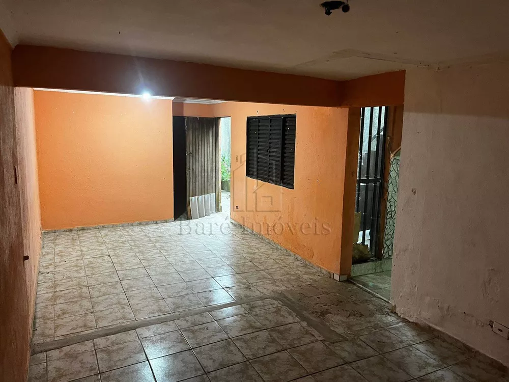 Casa à venda com 4 quartos, 250m² - Foto 2