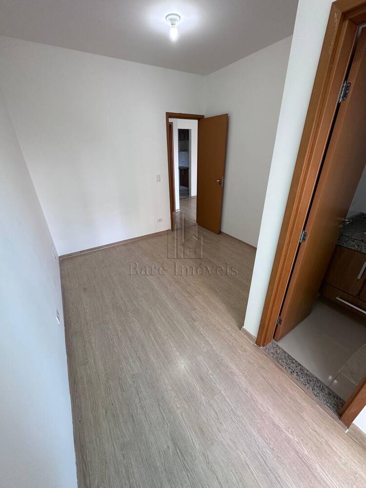 Apartamento à venda com 2 quartos, 75m² - Foto 3