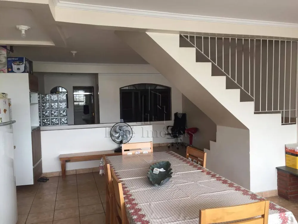 Sobrado, 3 quartos, 180 m² - Foto 1