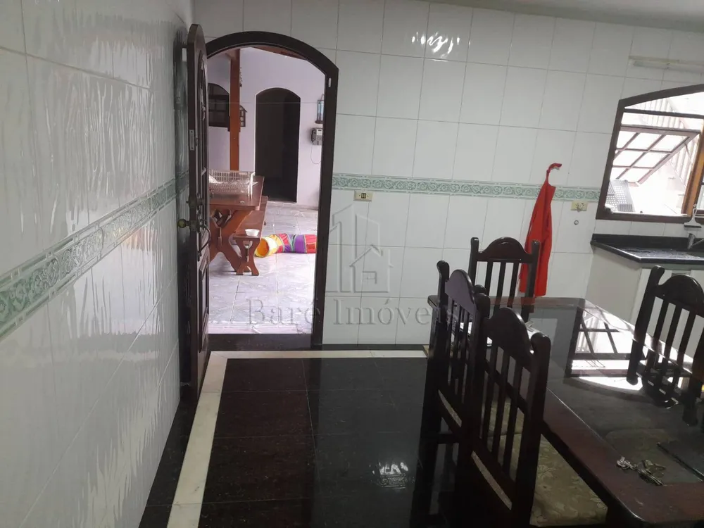 Casa, 2 quartos, 252 m² - Foto 4