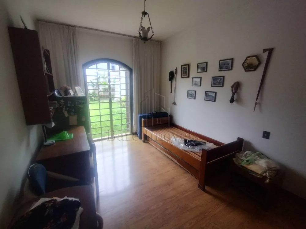 Casa à venda com 4 quartos, 336m² - Foto 31