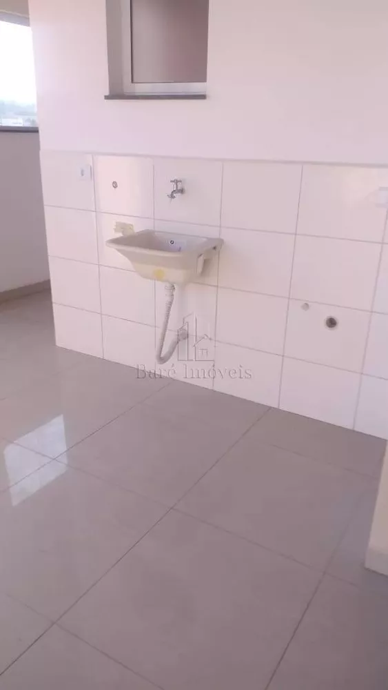 Apartamento à venda com 2 quartos, 100m² - Foto 3