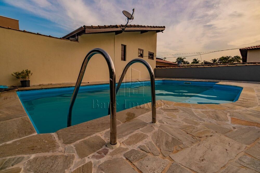 Casa à venda com 5 quartos, 331m² - Foto 24