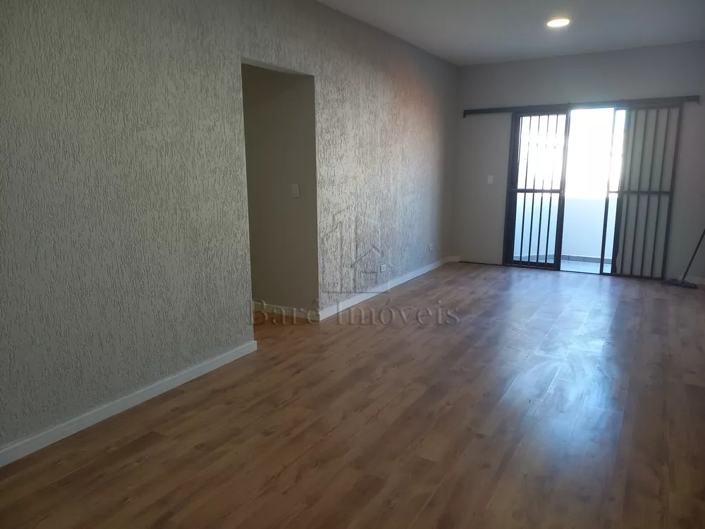 Apartamento à venda com 2 quartos, 70m² - Foto 1