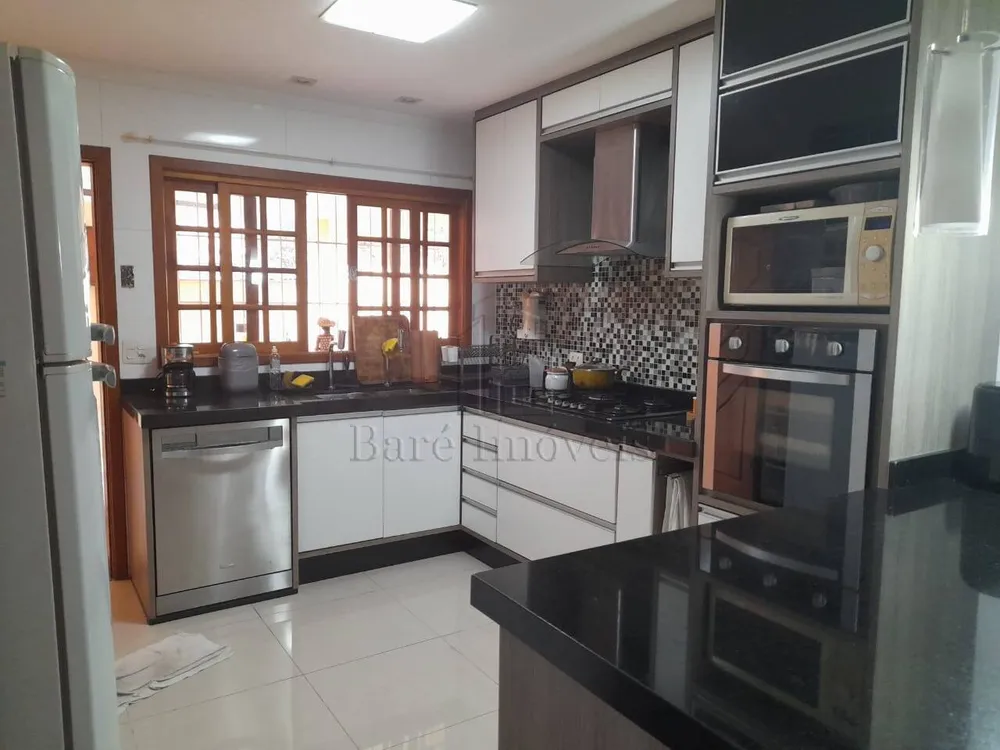 Casa, 5 quartos, 312 m² - Foto 2