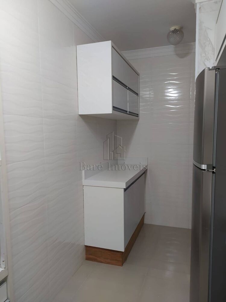 Apartamento à venda com 3 quartos, 70m² - Foto 4