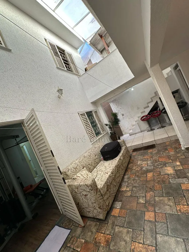 Sobrado, 5 quartos, 295 m² - Foto 1