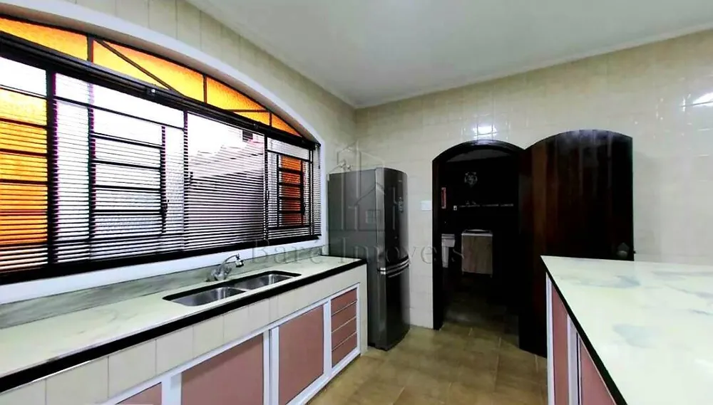 Sobrado, 3 quartos, 238 m² - Foto 4