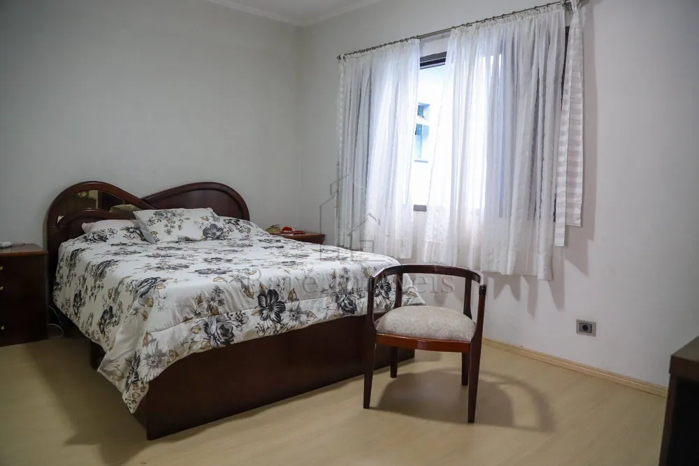 Sobrado, 4 quartos, 326 m² - Foto 1