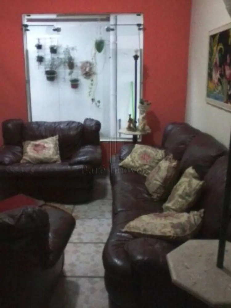 Casa, 3 quartos, 220 m² - Foto 3