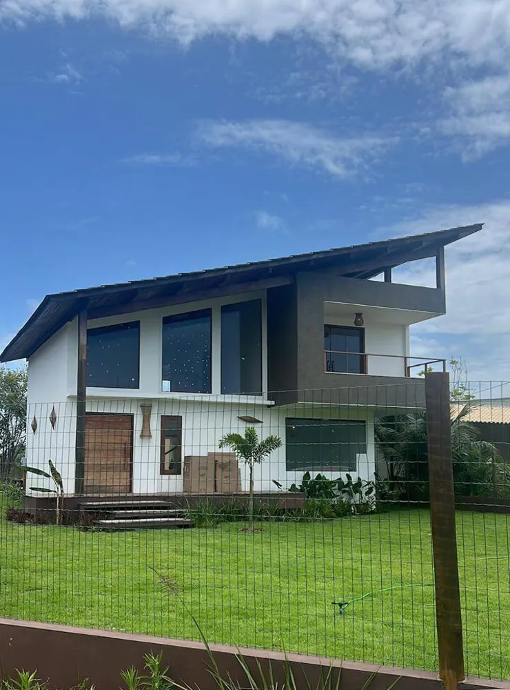 Casa, 3 quartos, 220 m² - Foto 1