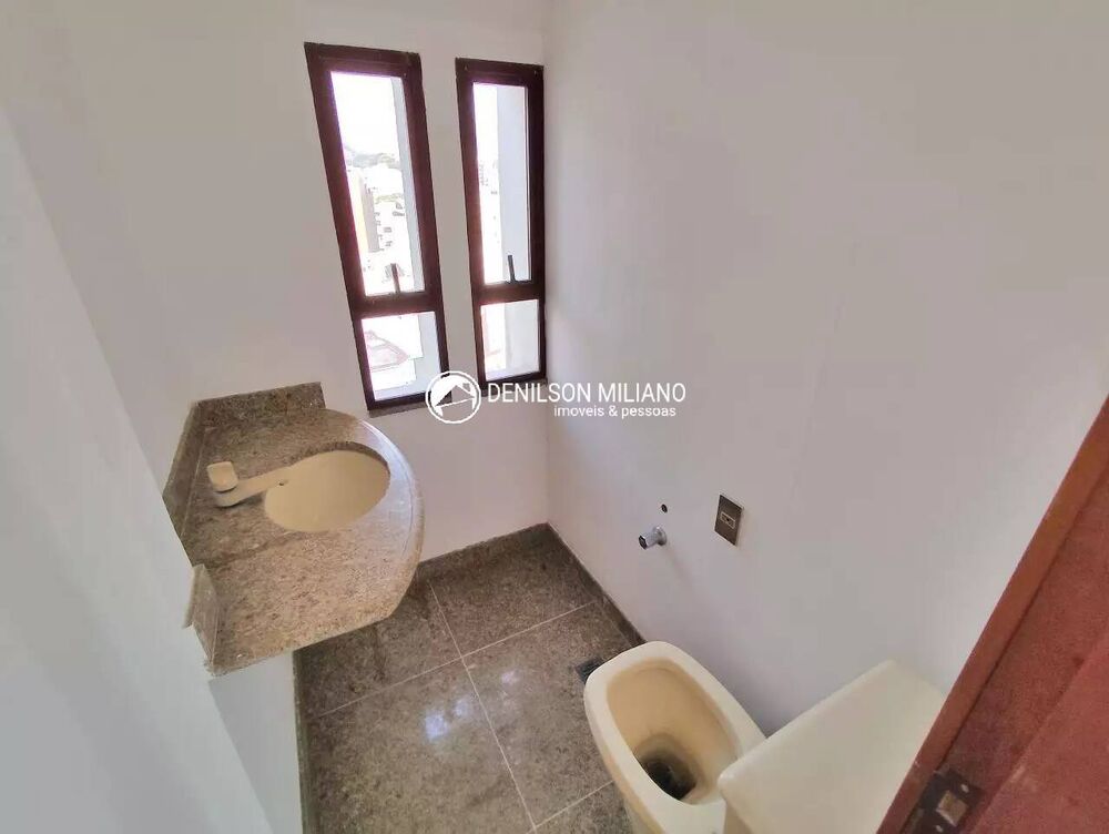 Cobertura à venda e aluguel com 5 quartos, 300m² - Foto 2