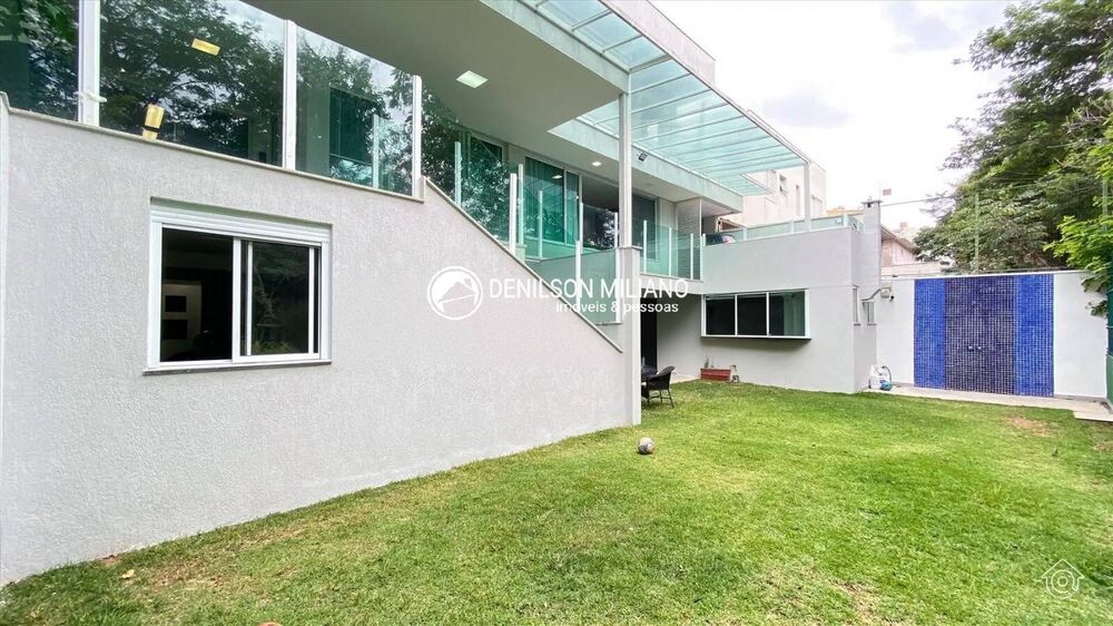 Casa à venda com 4 quartos, 350m² - Foto 3