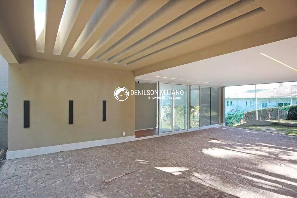 Casa à venda com 2 quartos, 437m² - Foto 5