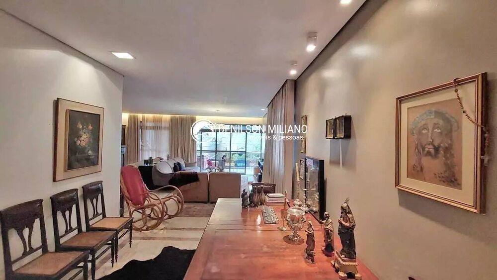 Apartamento à venda com 4 quartos, 250m² - Foto 4