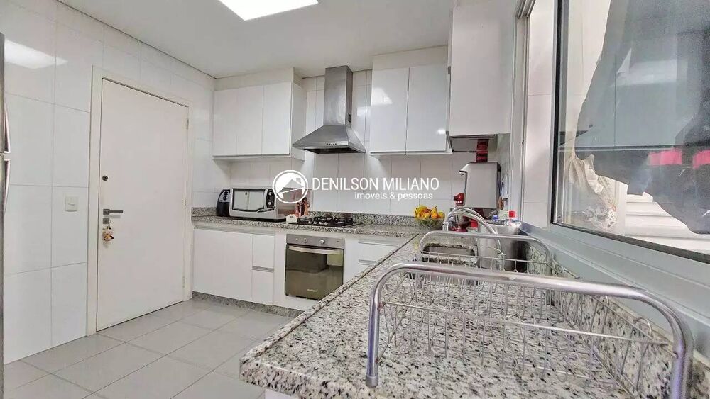 Apartamento à venda com 3 quartos, 126m² - Foto 8