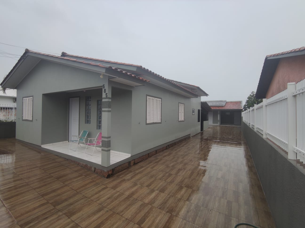 Casa à venda com 3 quartos, 360m² - Foto 1