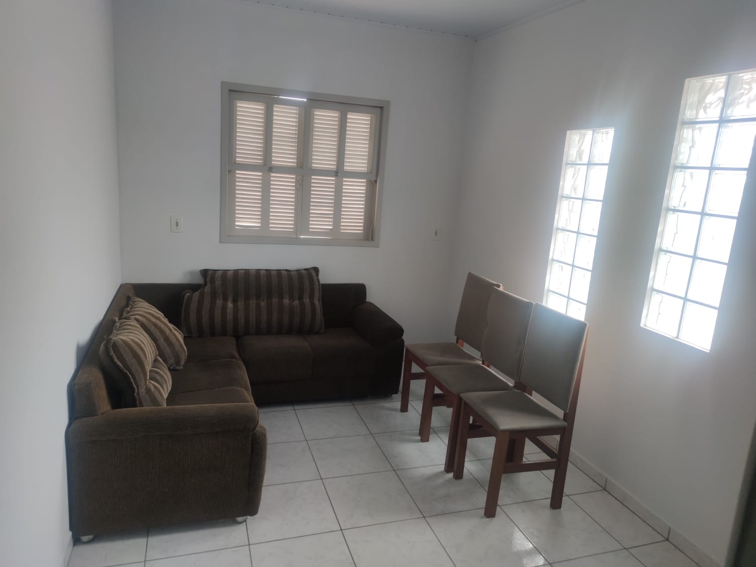 Casa à venda com 3 quartos, 360m² - Foto 2