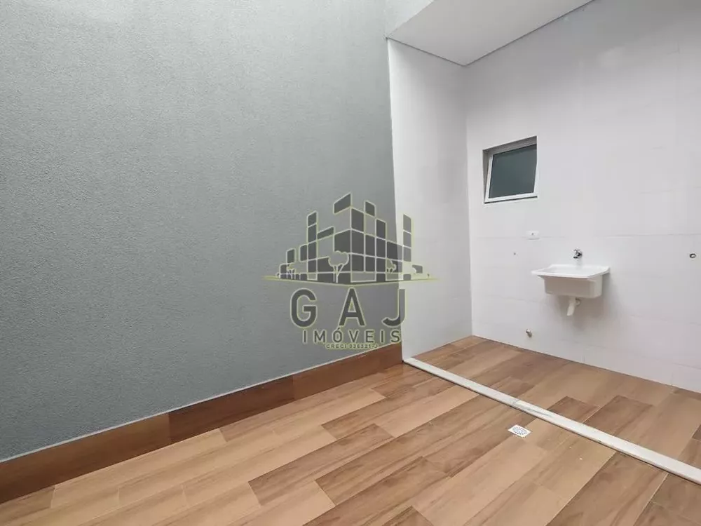 Casa à venda com 3 quartos, 140m² - Foto 2