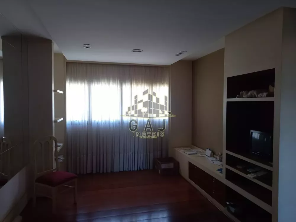 Apartamento à venda com 3 quartos, 168m² - Foto 3