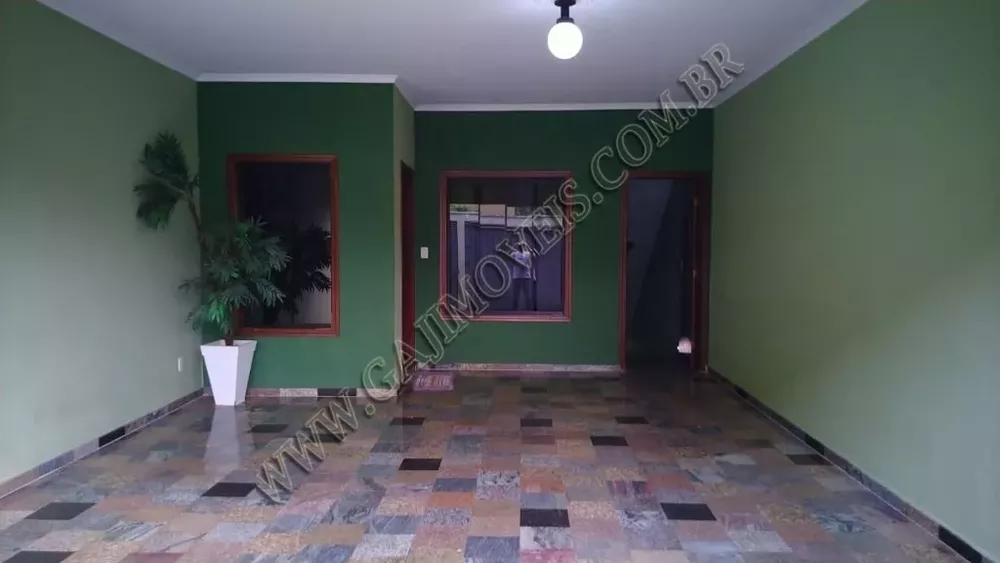 Casa à venda com 5 quartos, 530m² - Foto 1