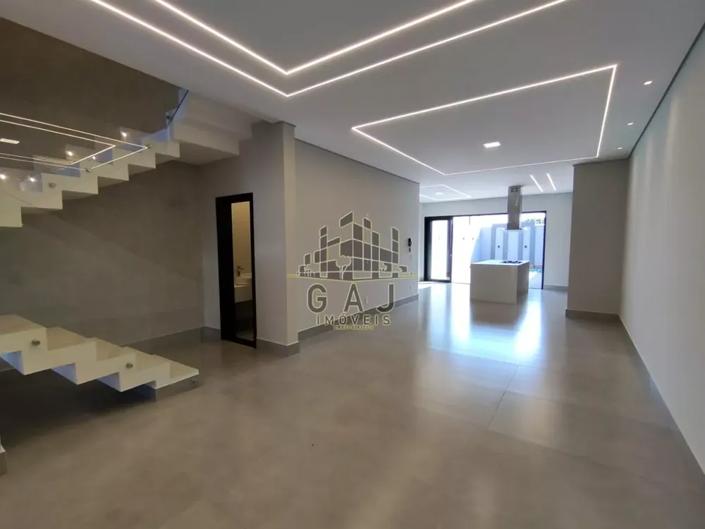 Casa, 3 quartos, 211 m² - Foto 1