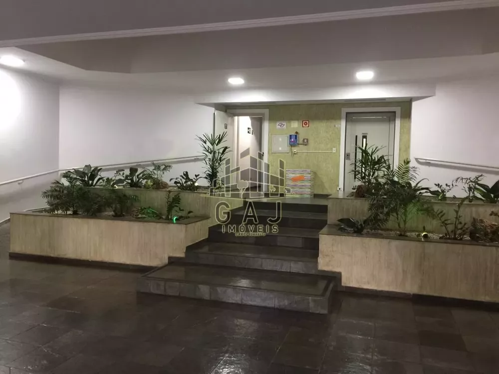 Apartamento à venda com 3 quartos, 111m² - Foto 8