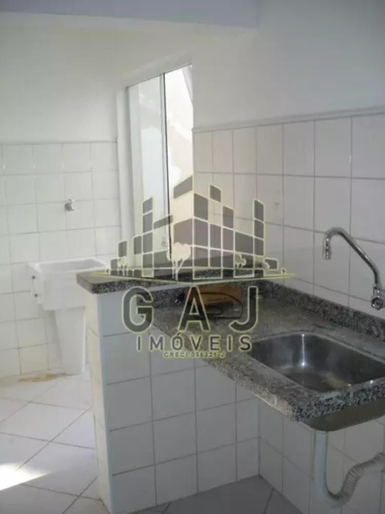 Casa, 1 quarto, 243 m² - Foto 2