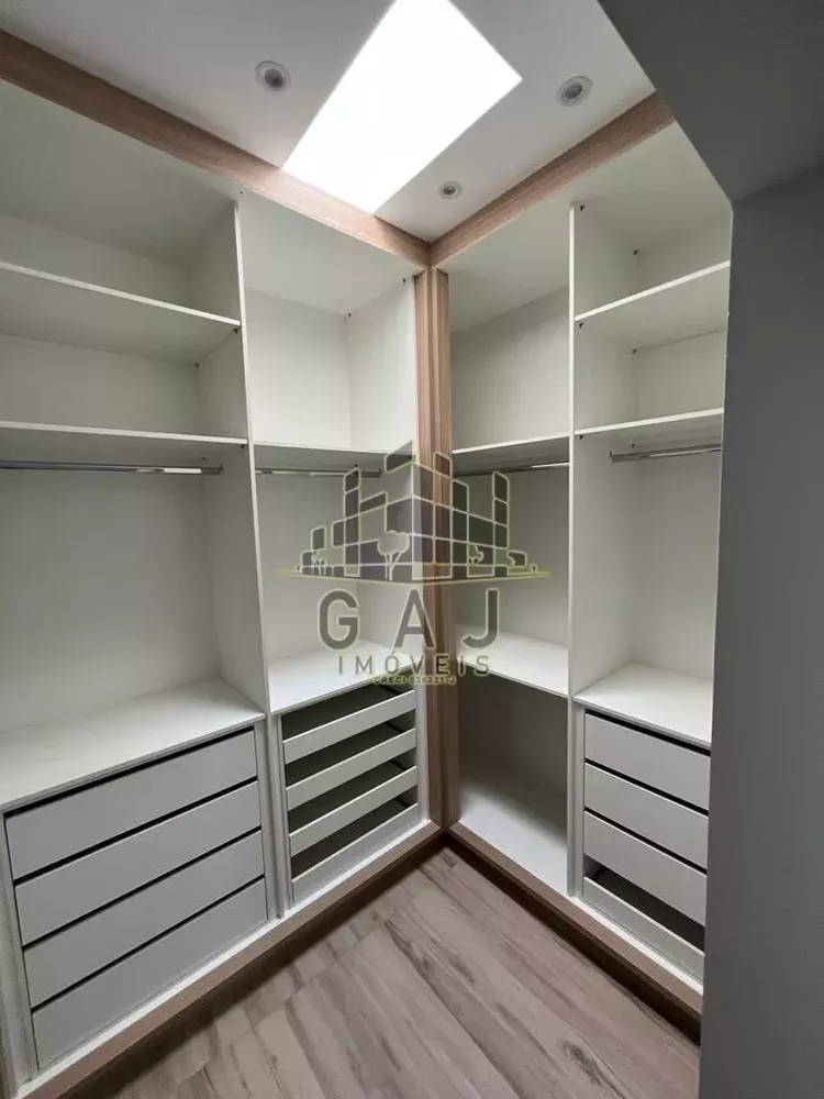Casa à venda com 3 quartos, 215m² - Foto 7
