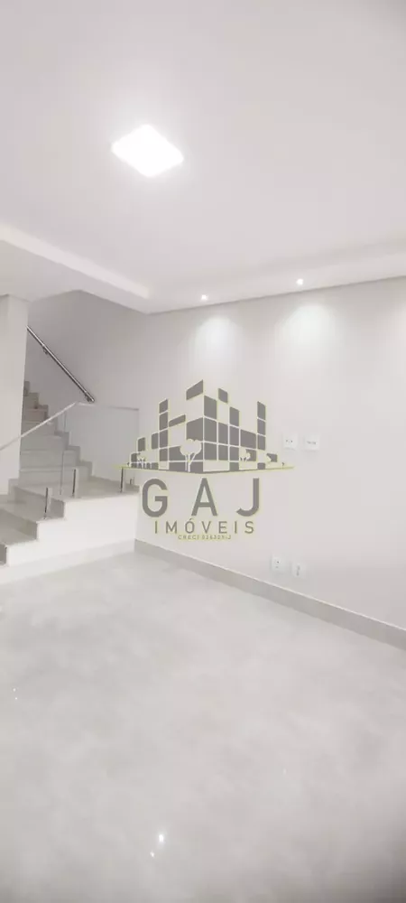 Casa à venda com 3 quartos, 211m² - Foto 9