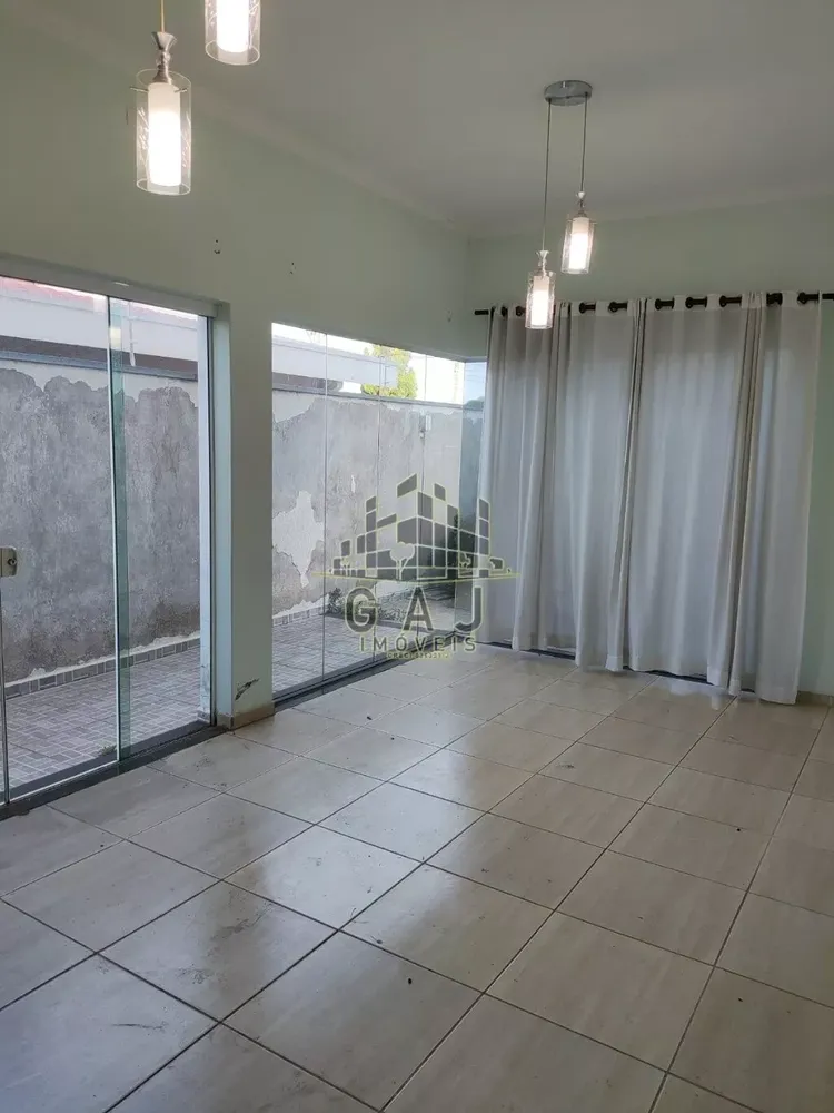 Casa, 3 quartos, 200 m² - Foto 2