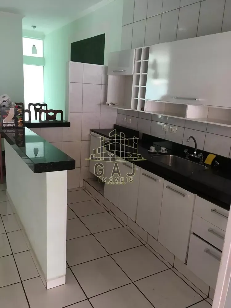Casa, 3 quartos, 200 m² - Foto 8