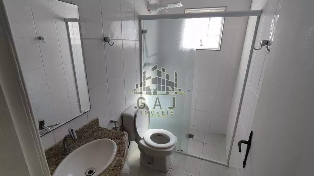 Casa para alugar com 3 quartos, 71m² - Foto 4