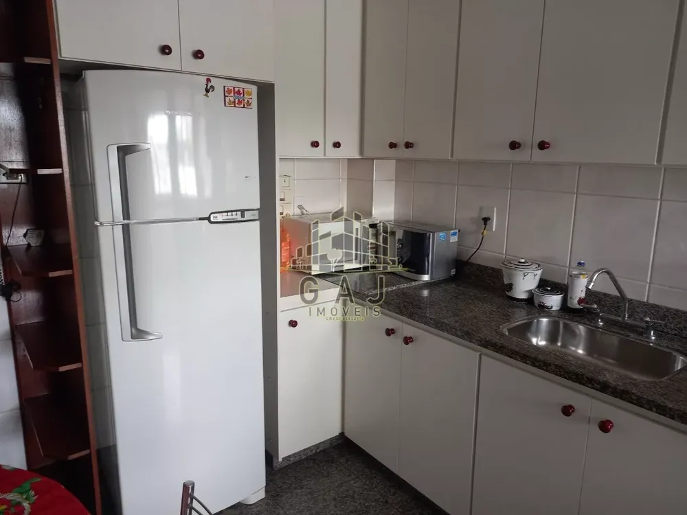 Apartamento, 3 quartos, 130 m² - Foto 2