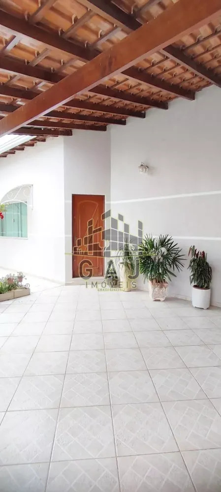 Casa, 3 quartos, 200 m² - Foto 1