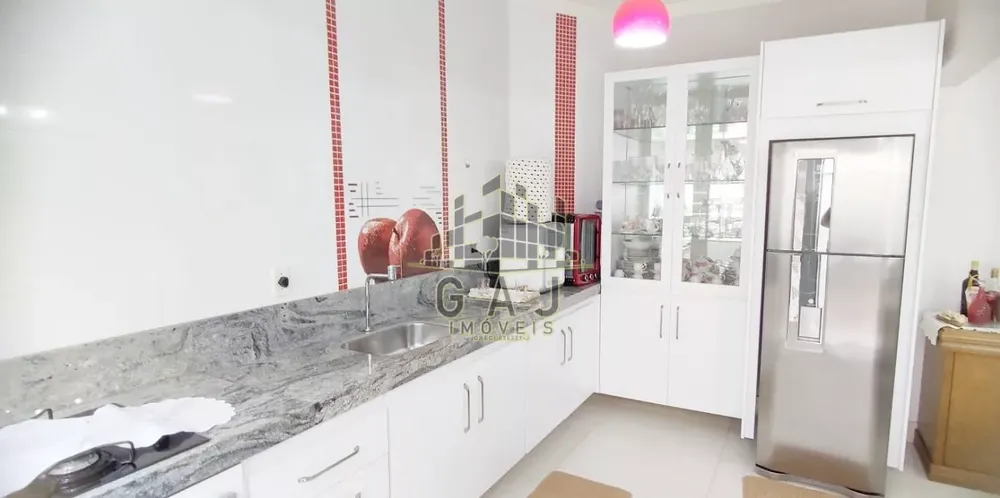 Casa, 3 quartos, 200 m² - Foto 15