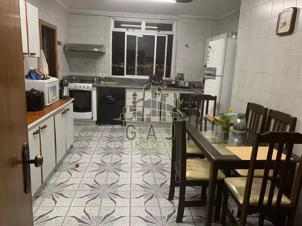 Apartamento à venda com 3 quartos, 190m² - Foto 9