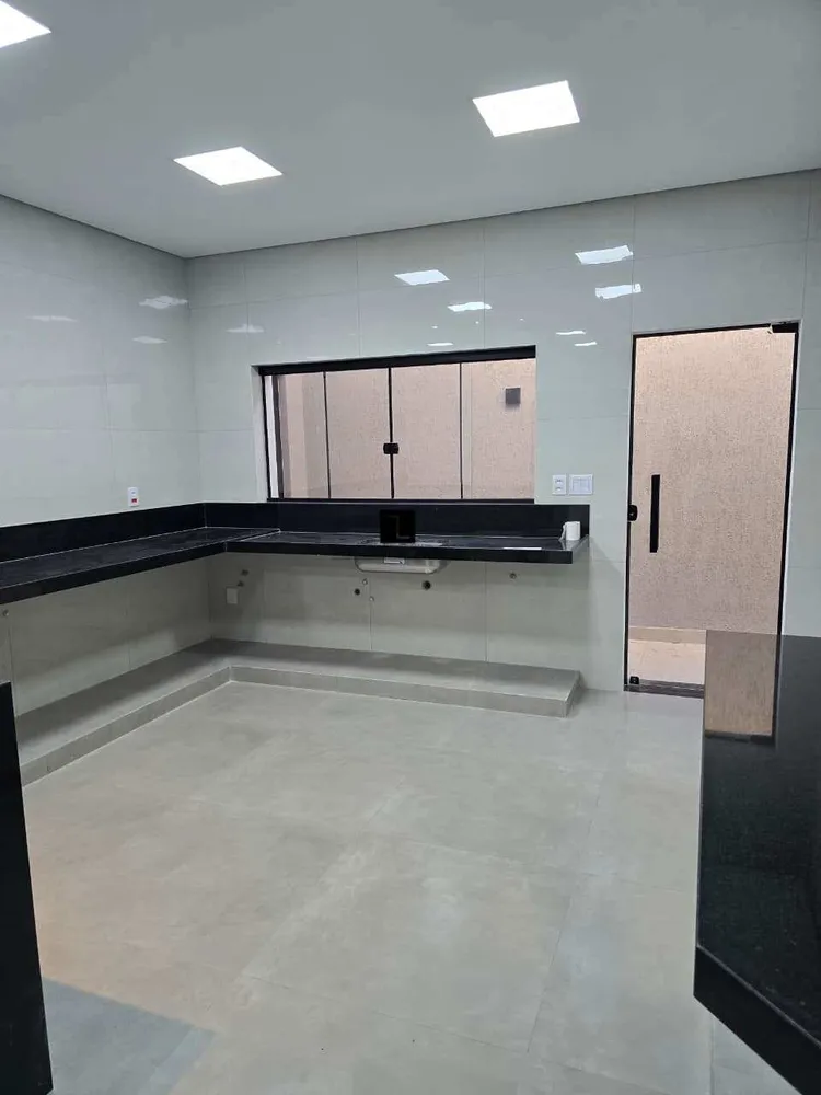 Casa, 3 quartos, 300 m² - Foto 1