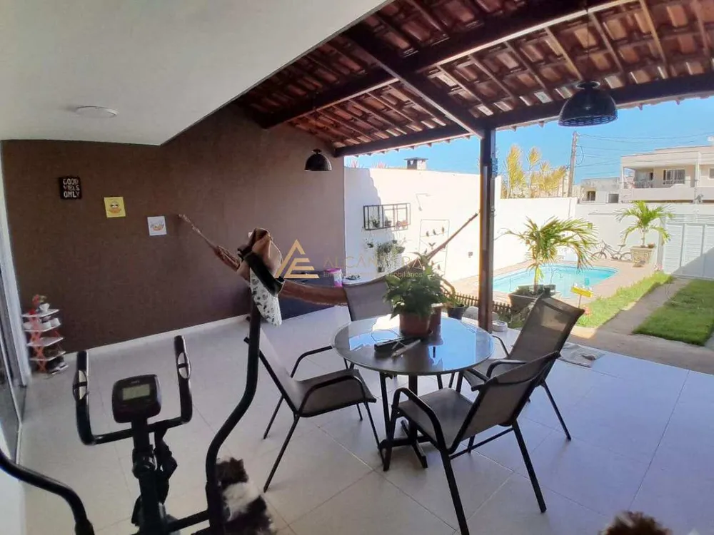 Casa, 4 quartos, 240 m² - Foto 2