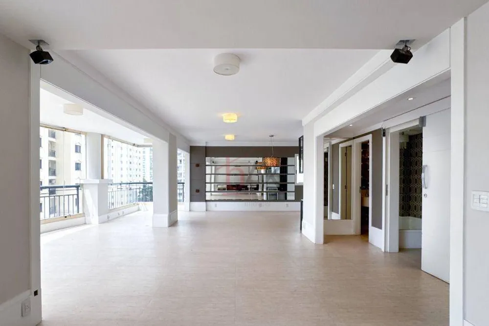 Apartamento, 3 quartos, 198 m² - Foto 1