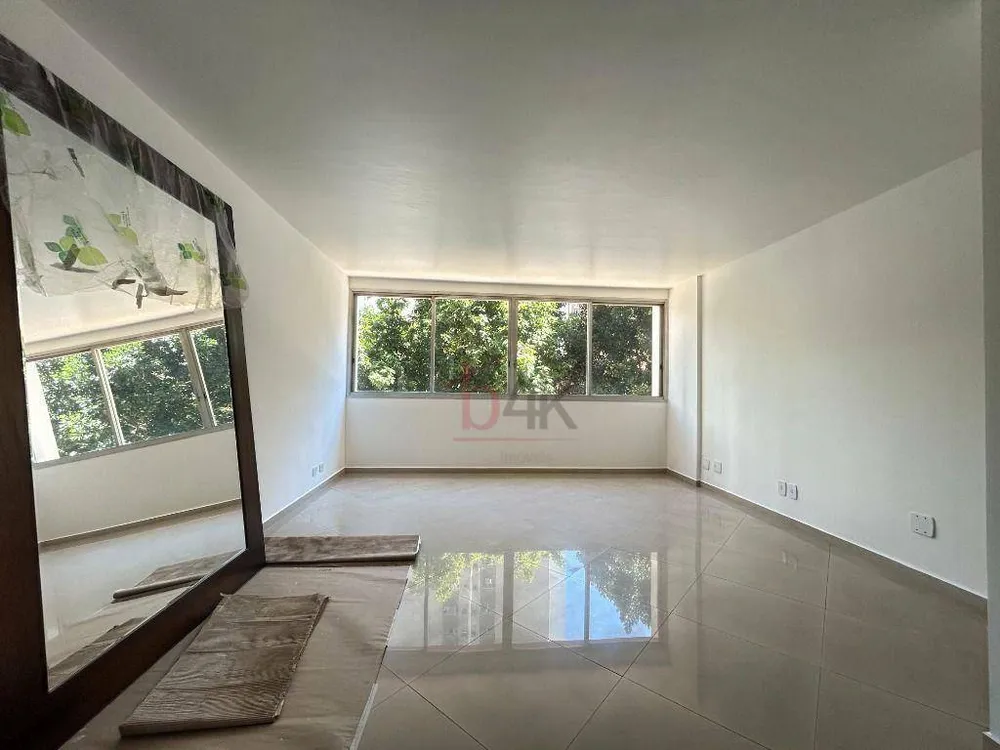 Apartamento, 3 quartos, 131 m² - Foto 2