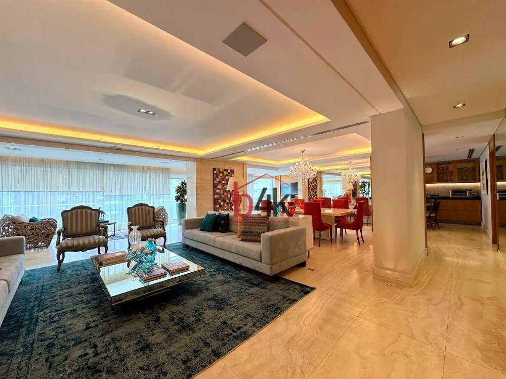 Apartamento, 3 quartos, 370 m² - Foto 1