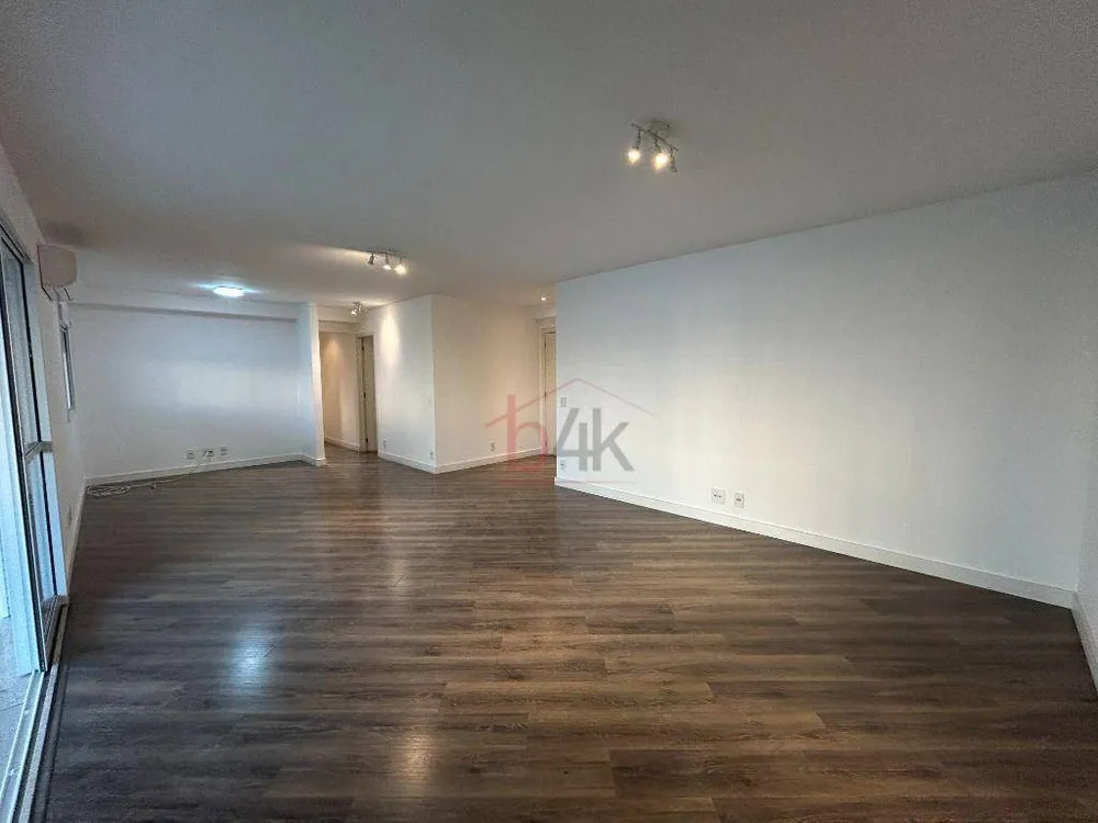 Apartamento, 3 quartos, 138 m² - Foto 1