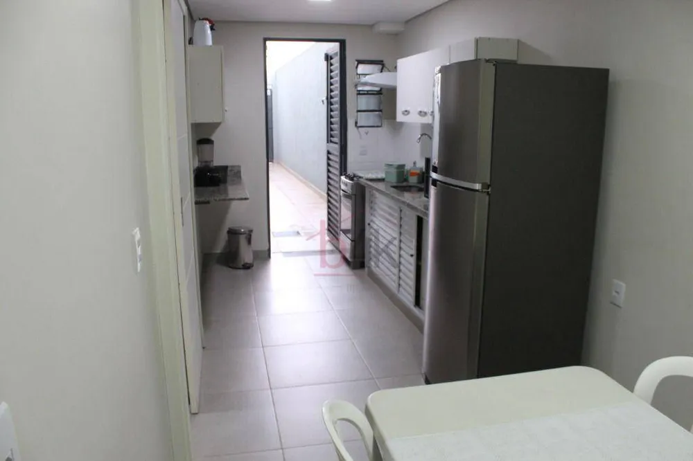 Casa, 3 quartos, 210 m² - Foto 11